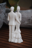 Skulptur Dekofigur Hochzeitspaar Torte Hochzeitsfigur aus Keramik weiß  17cm