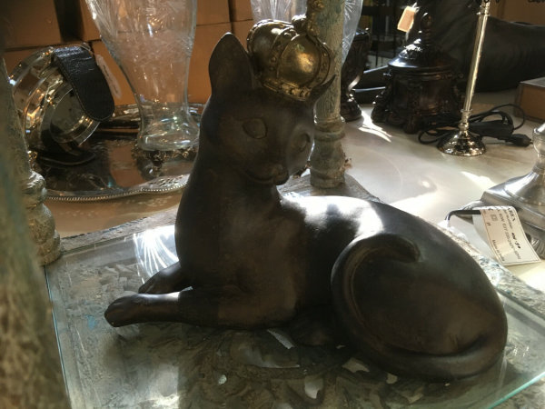 Dekofigur Figur Katze mit Krone Kater Katzenkönigin liegend Shabby   25 cm