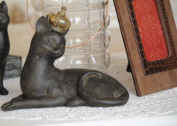 Dekofigur Figur Katze mit Krone Kater Katzenkönigin liegend Shabby   25 cm