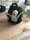Totenschädel mit Figur  Skull Gothic Kürbis Halloween Dekoration H21cm