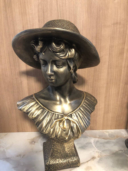 Figur Skulptur Büste Luzia Frauenbüste mit Hut Kopf Figur Frau H61 cm