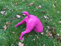 Hund Grabend Buddelnder Pink Hunde halber Gartenfigur Figur Garten  u. Innen