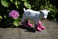 Deko Shop Cologne Figur Ziege mit Stiefel pink Ziegenbaby...