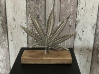 Cannabis Skulptur Hanf Blatt Dekoration Aluminium auf Holzfuss H23 cm