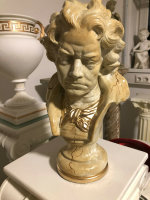 Büste des deutschen Komponisten der Wiener Klassik Ludwig v. Beethoven  marmoriert