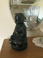 Buddha H28 cm Shaolin Mönch mit schwarz Silber Deko